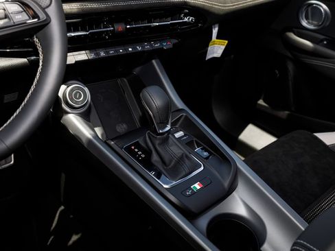 New 2026 Alfa Romeo Tonale w/ Active Assist Package AWD/4WD image 31