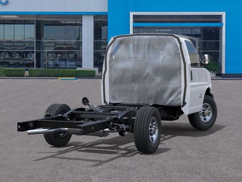 New 2025 Chevrolet Express 3500 w/ Power Convenience Package image 4
