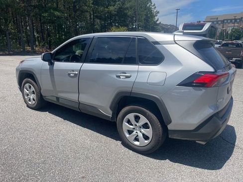 Used 2024 Toyota RAV4 LE AWD/4WD image 7