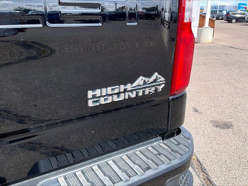 Used 2022 Chevrolet Silverado 1500 High Country AWD/4WD image 25