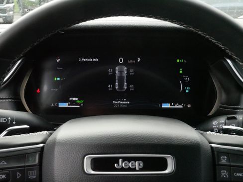 Used 2024 Jeep Grand Cherokee Limited 4xe w/ Trailer Tow Package AWD/4WD image 23