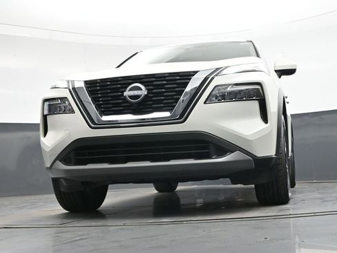 Used 2023 Nissan Rogue SV FWD image 45