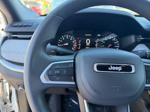 Used 2025 Jeep Compass Sport AWD/4WD image 18