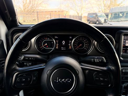 Used 2021 Jeep Wrangler Unlimited Sport image 22