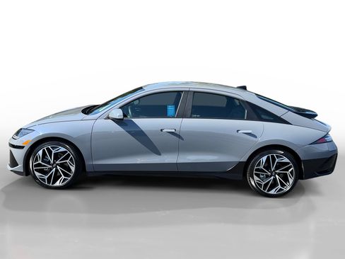 Certified 2024 Hyundai Ioniq 6 SEL RWD image 2