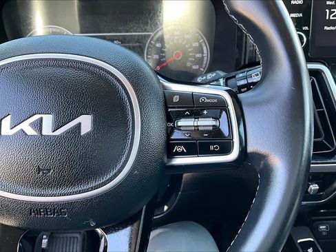 Used 2022 Kia Sorento S FWD image 23