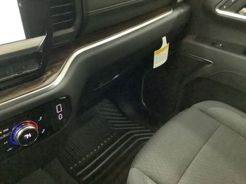 New 2026 GMC Sierra 1500 SLE image 26