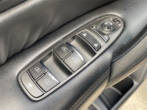 Used 2023 Nissan Armada SL w/ Captain's Chairs Package image 25