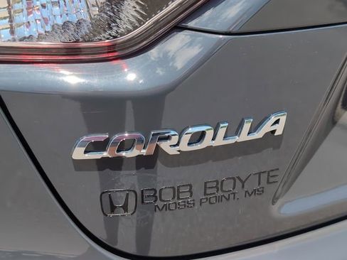 Used 2025 Toyota Corolla LE w/ Convenience Package FWD image 5