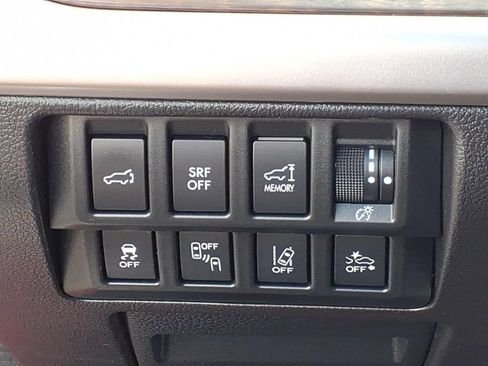 Used 2016 Subaru Outback 2.5i Limited AWD/4WD image 5