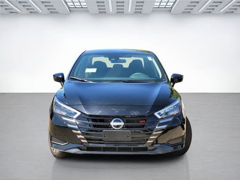 New 2025 Nissan Versa SR w/ Trunk Package FWD image 2
