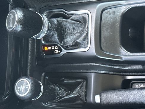 Used 2021 Jeep Wrangler Unlimited Sport AWD/4WD image 24