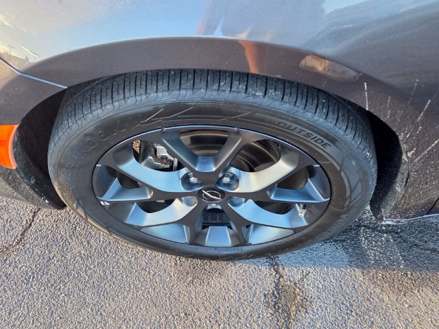 Used 2021 Chrysler Pacifica Touring w/ S Appearance Package FWD image 11
