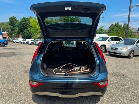 Used 2023 Kia Niro Wind w/ Wind Preserve Package FWD image 6