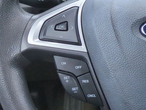 Used 2015 Ford Fusion SE FWD image 23