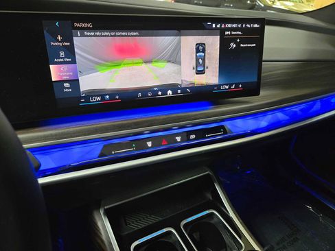 Used 2024 BMW 760i xDrive AWD/4WD image 28