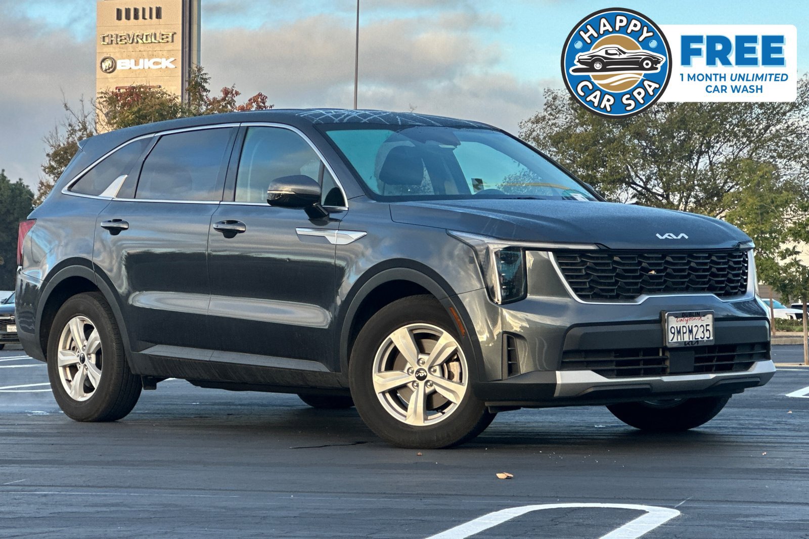 Used 2024 Kia Sorento LX FWD image 1