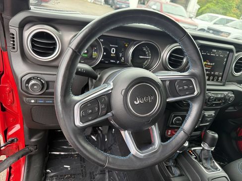 Used 2023 Jeep Wrangler Unlimited Rubicon 4xe w/ Cold Weather Group AWD/4WD image 22