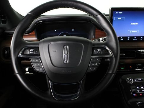 Used 2023 Lincoln Nautilus Reserve w/ Equipment Group 201A AWD/4WD image 9