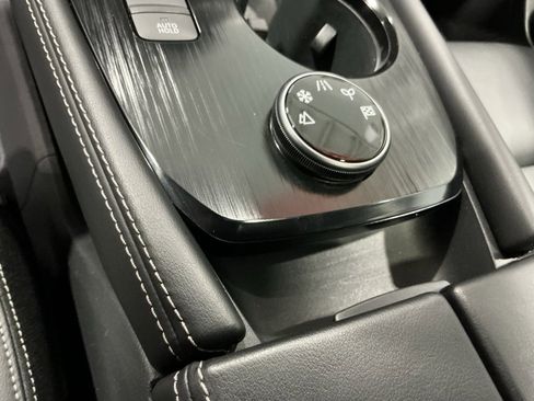 Used 2023 Nissan Rogue SL w/ SL Premium Package image 5