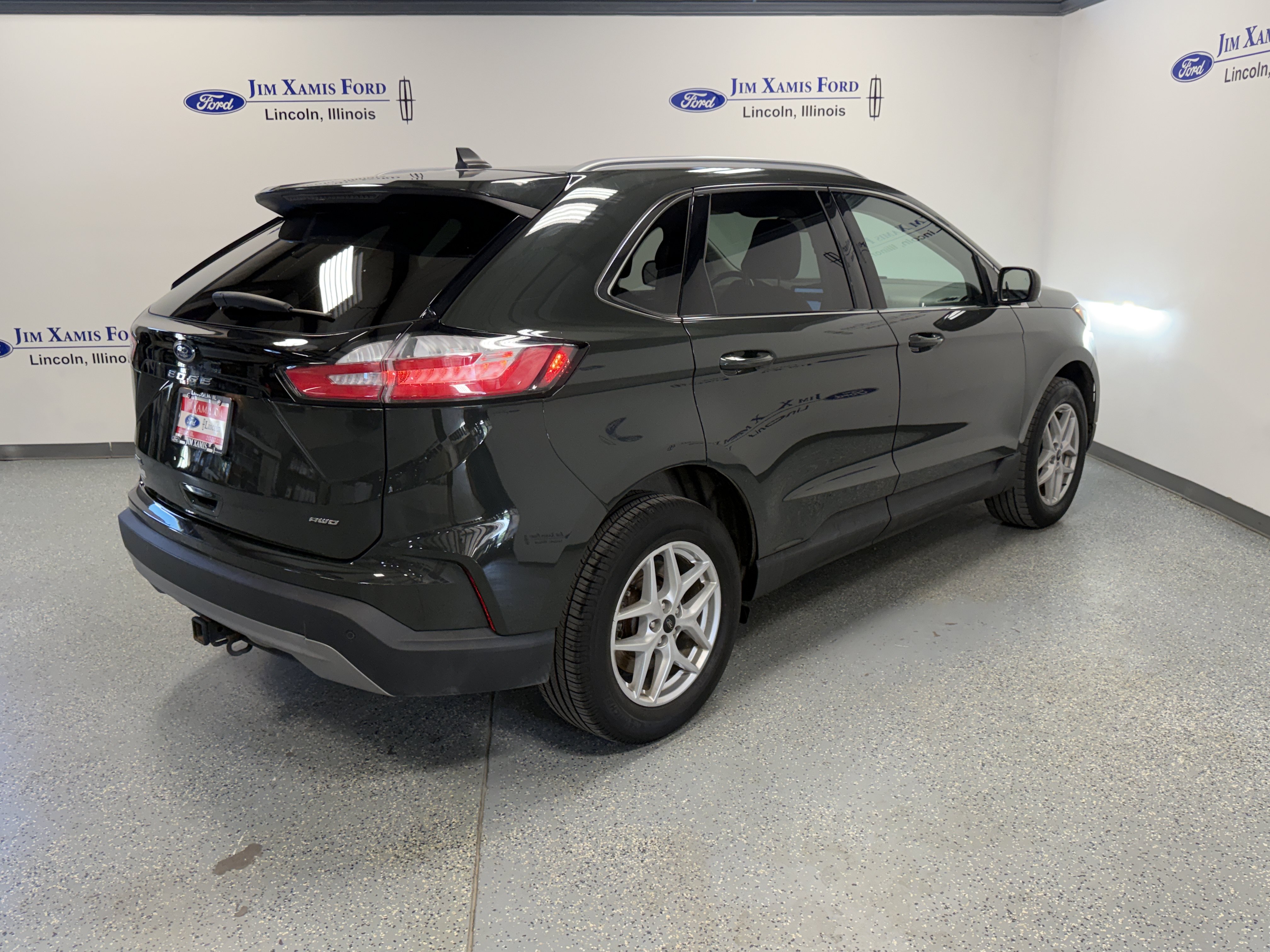 Used 2023 Ford Edge SEL w/ Convenience Package AWD/4WD image 32