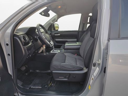 Used 2020 Toyota Tundra SR5 w/ SR5 Upgrade Package image 18