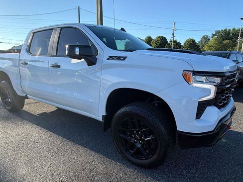 Used 2026 Chevrolet Silverado 1500 LT Trail Boss w/ LT Trail Boss Premium Package AWD/4WD image 6
