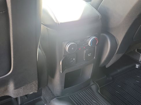 Used 2020 Ford Explorer ST w/ ST Street Pack image 15