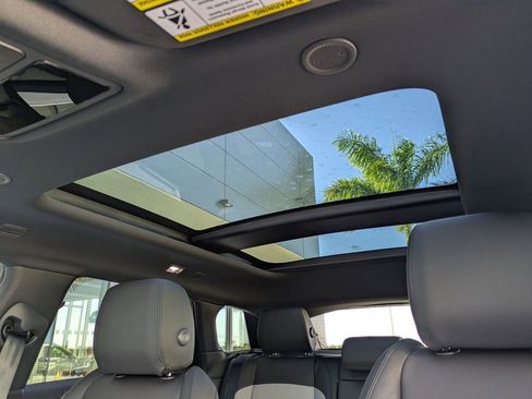 New 2026 Land Rover Range Rover Evoque Dynamic SE image 22