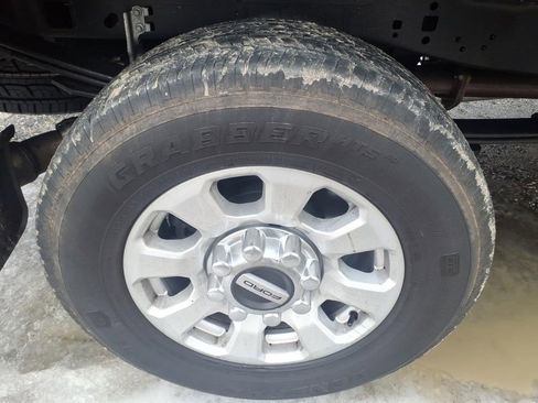 Used 2024 Ford F250 XLT image 7