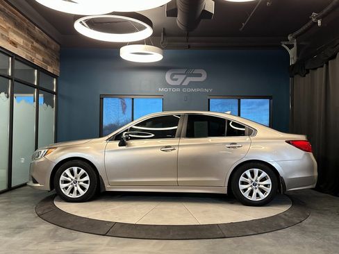 Used 2017 Subaru Legacy 2.5i Premium image 6