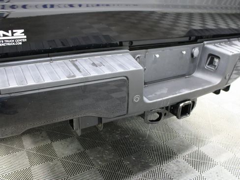 Used 2023 Ford F250 Lariat w/ Lariat Ultimate Package image 43