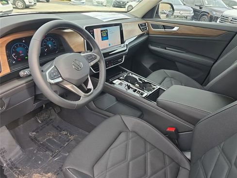 New 2026 Volkswagen Atlas SE FWD image 17