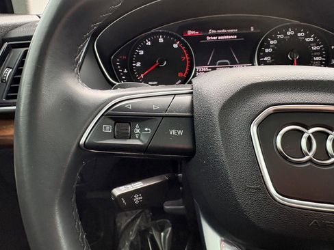 Used 2021 Audi Q5 Premium w/ Convenience Package image 10
