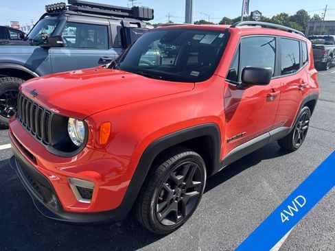 Used 2021 Jeep Renegade Latitude AWD/4WD image 2