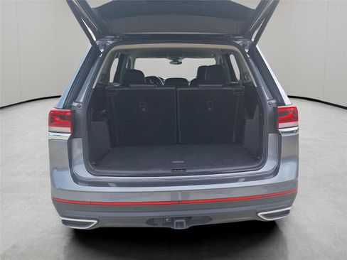 Used 2024 Volkswagen Atlas SE image 12