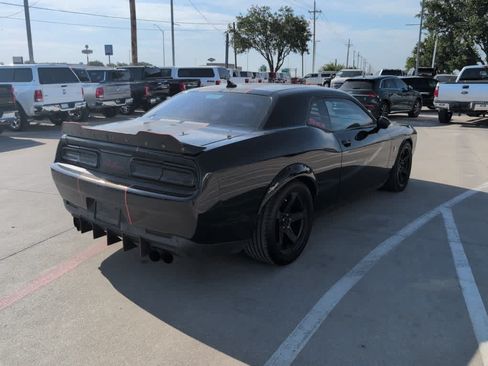 Used 2019 Dodge Challenger R/T Scat Pack RWD image 4