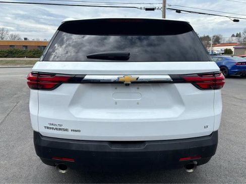 Used 2023 Chevrolet Traverse LT image 7
