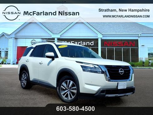 Certified 2024 Nissan Pathfinder SL AWD/4WD image 1