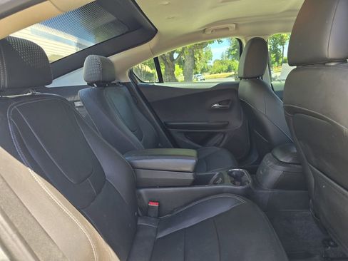 Used 2014 Chevrolet Volt Premium w/ Premium Trim Package image 15