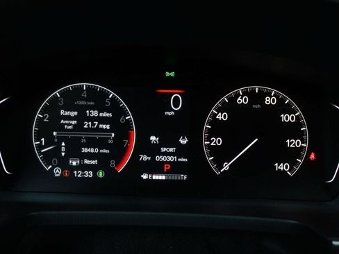 Used 2024 Honda Pilot Touring image 23