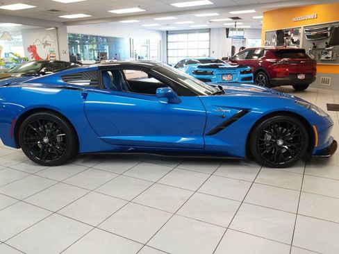 Used 2016 Chevrolet Corvette Stingray Coupe w/ Battery Protection Package RWD image 13