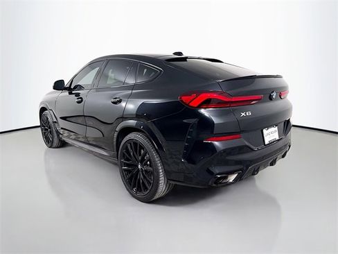 Used 2024 BMW X6 xDrive40i w/ Premium Package image 7