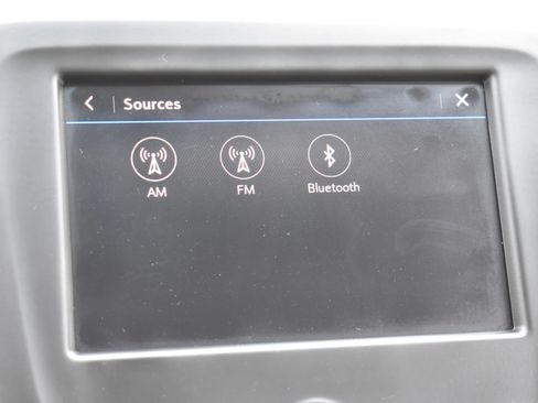 Used 2020 Chevrolet Equinox LS AWD/4WD image 21