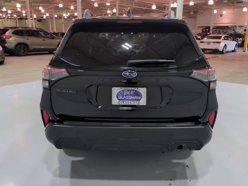 Used 2025 Subaru Forester Premium AWD/4WD image 5