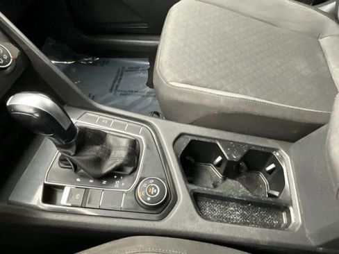Used 2019 Volkswagen Tiguan S image 19
