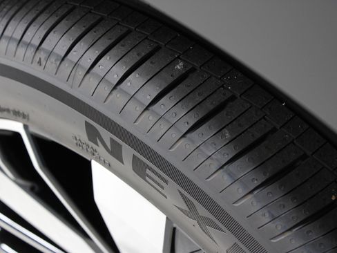 New 2025 Mitsubishi Outlander SE image 39