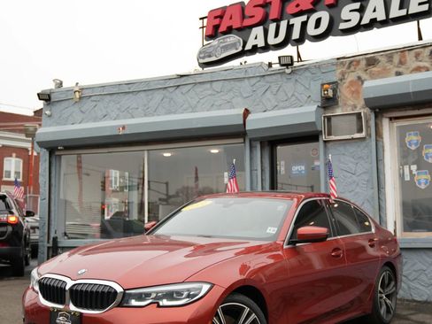 Used 2021 BMW 330i xDrive Sedan w/ Convenience Package image 2