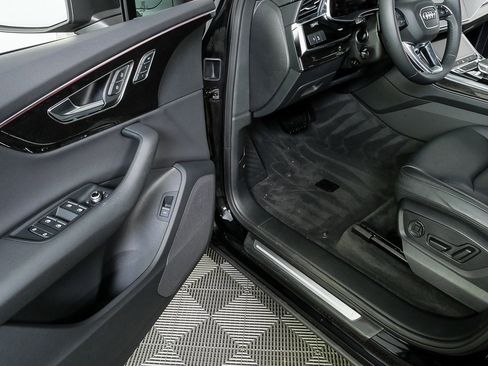 Used 2023 Audi Q7 2.0T Premium w/ Towing Package image 7