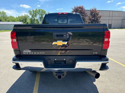 Used 2019 Chevrolet Silverado 2500 LTZ w/ Duramax Plus Package AWD/4WD image 6